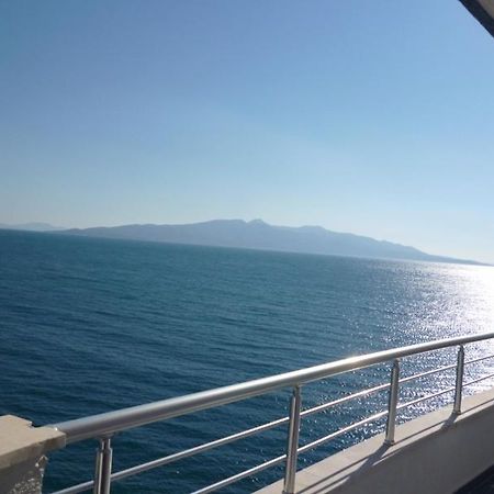 Beautifull Holiday Apartment Larisa Sarande Bagian luar foto