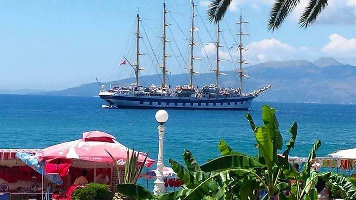 Beautifull Holiday Apartment Larisa Sarande Bagian luar foto