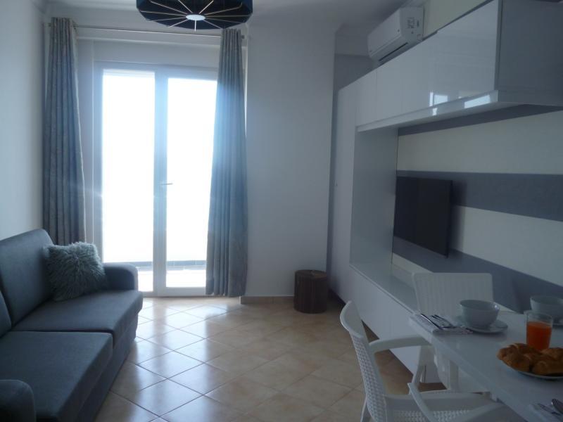 Beautifull Holiday Apartment Larisa Sarande Bagian luar foto